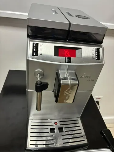 Maquina Café Expresso Saeko Lirika