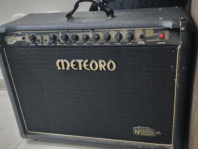 Cubo amplificador meteoro