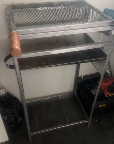 Churrasqueira inox -? de altura por 50cm de largura