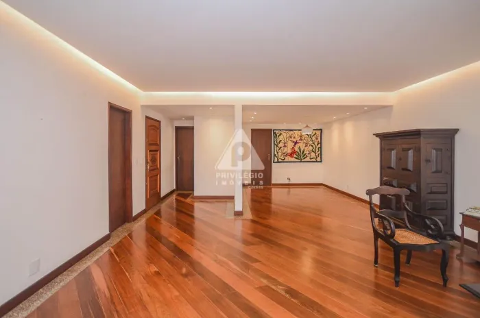 Apartamento em Ipanema: 3 Quartos, 2 Suítes, 2 Vagas e Lazer Completo