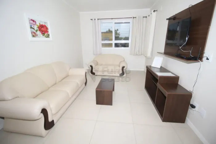 Aluguel de Apartamento Mobiliado com 2 Dormitórios no Edifício Mercoseg