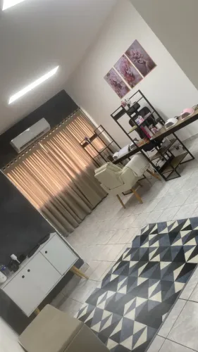 Dividir sala, Manicure, lash ou desing de sobrancelha