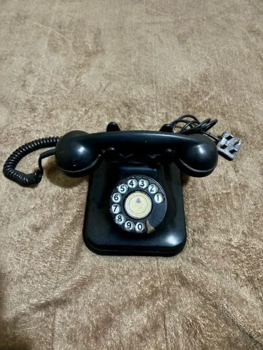 Telefone de disco antigo Baquelite "Chifrudinho"