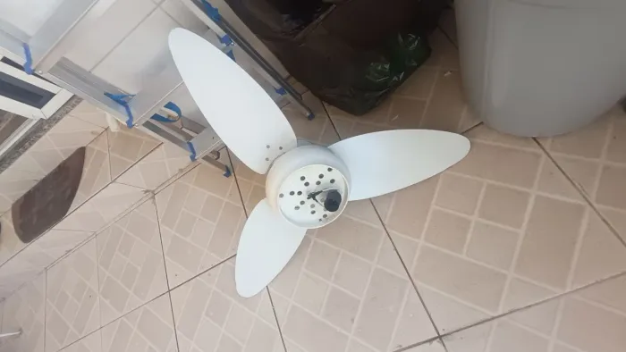 Ventilador de teto - branco