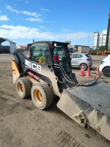 Mini Carregadeira JCB 2018 Modelo 190