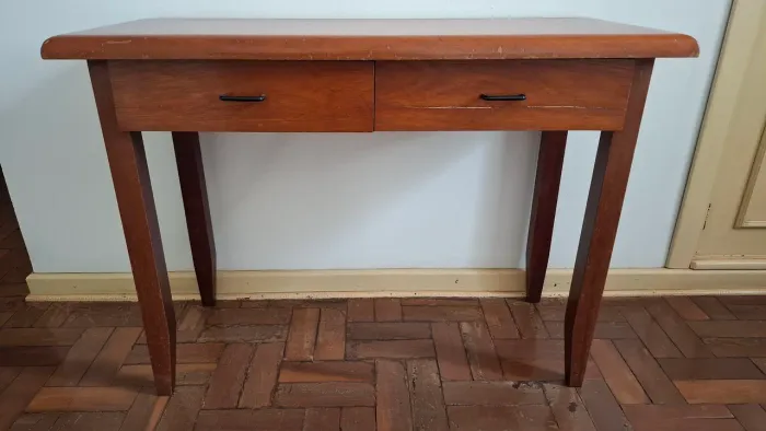 Penteadeira em Madeira Mogno