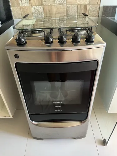 Vende-se fogão Cônsul de 4 bocas inox usado 