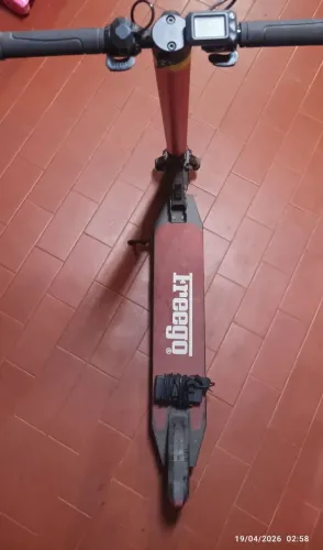 Patinete elétrico Freego ficou um mês parada e não quer carregar mais