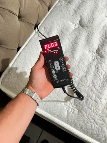 Cama ortopédica com controle remoto de ajuste 