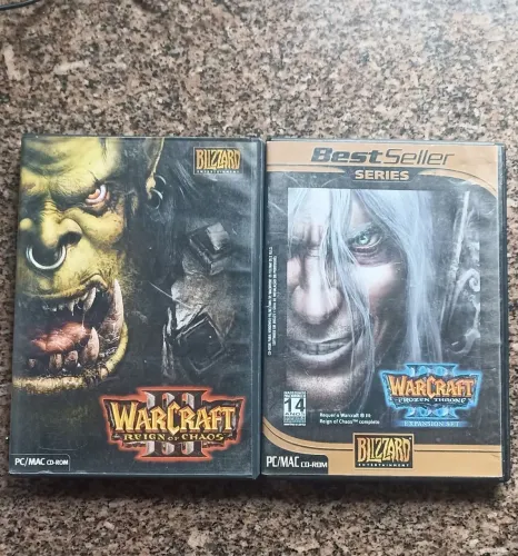 Warcraft III: Reign of Chaos e sua expansão The Frozen Throne
