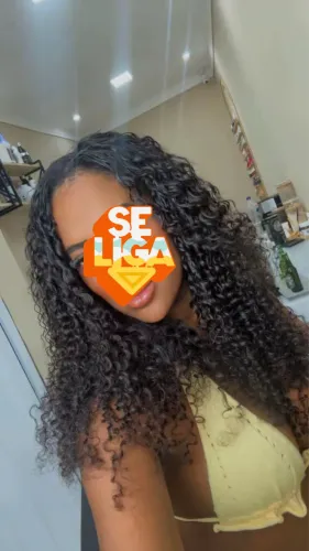 Mega hair cacheado