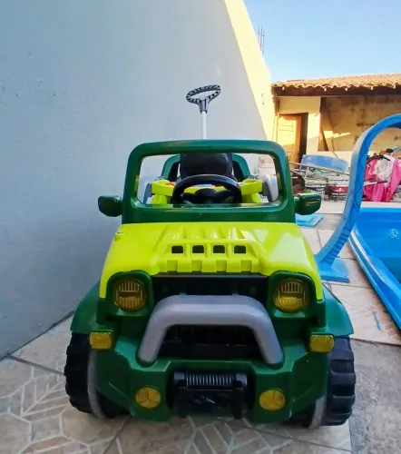 Carrinho de passeio infantil Dipi jeep