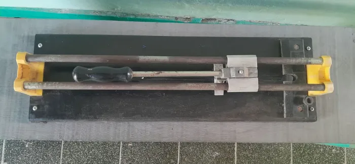 Cortador de cerâmica