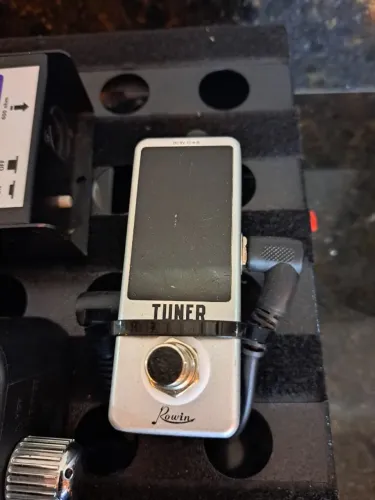 TUNER ROWIN - AFINADOR