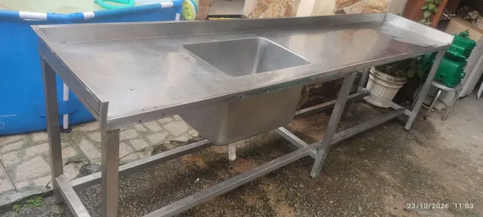 Bancada INOX+ tanque 3 metros de comprimento 65 de largura"LEIA"