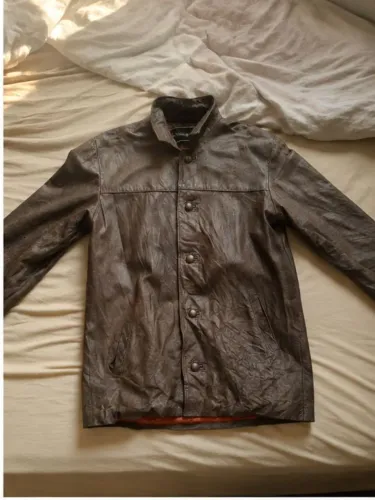 Jaqueta de Couro Legítimo - Vintage, Modelo Antigo e Difícil de Encontrar