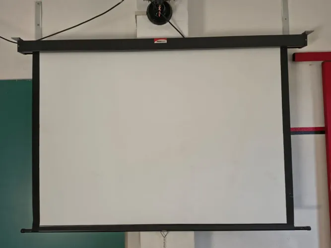 Tela de projeção retrátil manual 