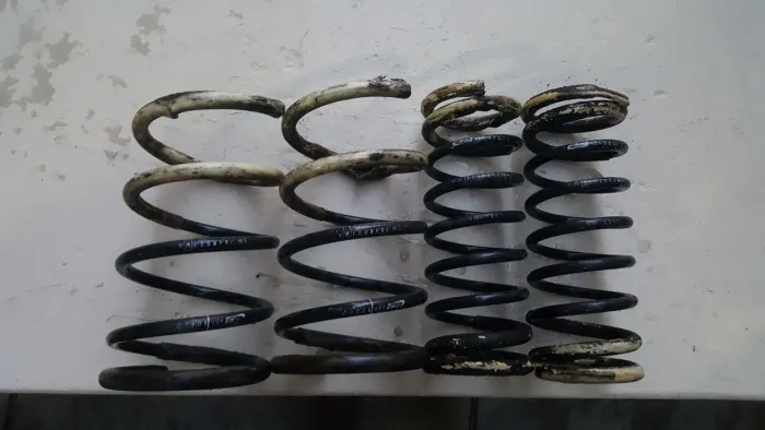 VENDO MOLAS EIBACH FOCUS PRIMEIRA GERAÇAO
