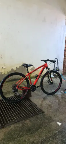 Vende se bicicleta