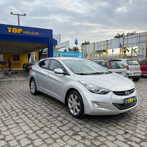 Hyundai Elantra GLS 1.8 16V Aut. 2013