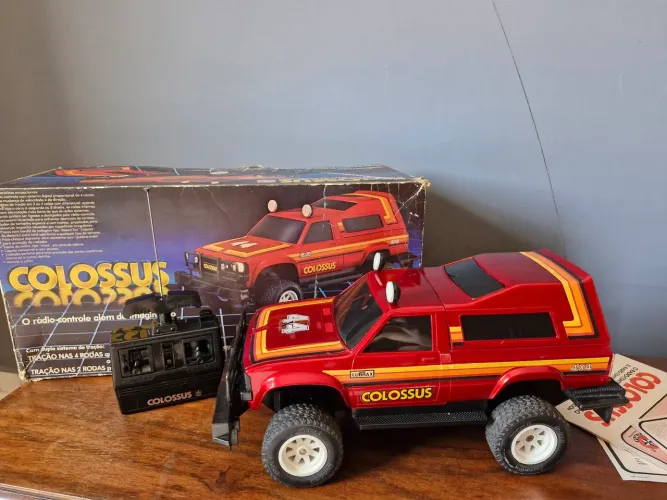 Carrinho Colossus Estrela vermelho Anos 80 - na caixa Original (raridade de colecionador)