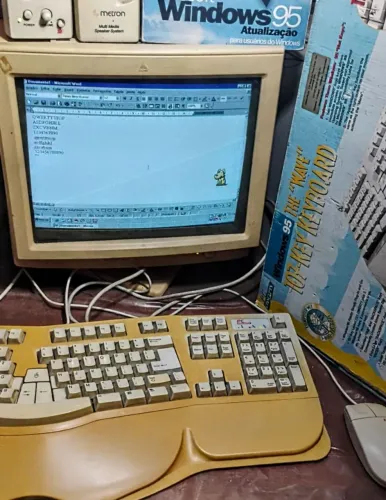 Teclado Windows 95. RELIQUIA