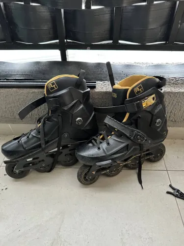 Patins Traxart Freestyle Revolt Turbo Black Gold - Cor Preto/gold 