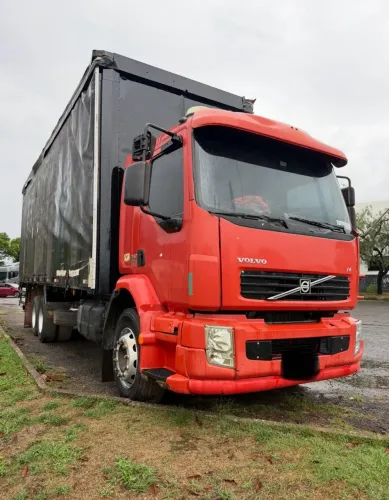 VOLVO VM 260 6X2 2008 TRUCK SIDER