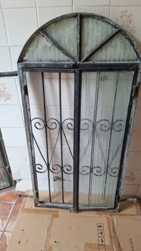 JANELA DE FERRO 1,20 x 60