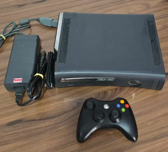 XBOX 360 FAT D.E.S.B.L.O.Q.U.E.A.D.O COM JOGOS NO HD