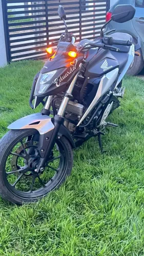 Título: Honda CB 300F Twister - Impecável e Com Baixa Rodagem!