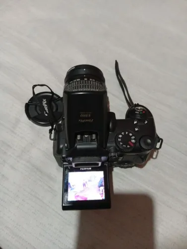 Máquina fotográfica finepix s9100