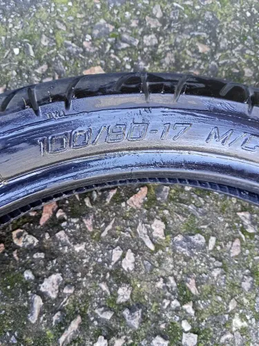 Pneu 130/70/17 e 100/80/17