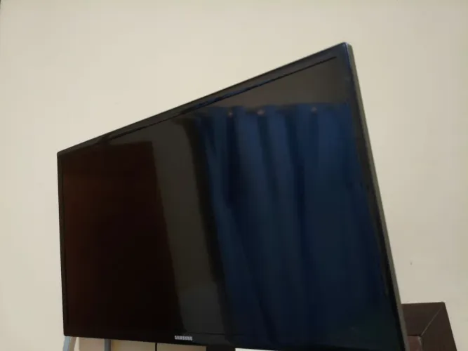 TV Samsung 32 polegadas (NÃO SMART) em Excelente condições 
