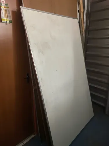 Quadro branco 1.20 de largura por 2.00 de comprimento