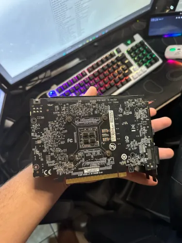 Placa de vídeo gigabyte gtx 1650 ddr6 4gb