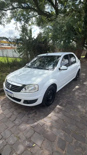 Renault Logan Expression Hi-flex 1.6 8V 4P 2013