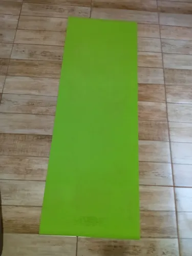 Vende-se tapetes de yoga
