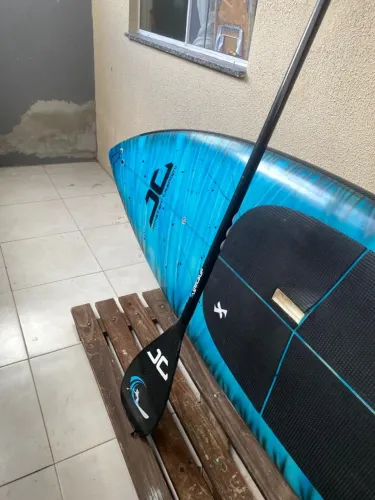 Stand Up + quilha + remo + colete salva vidas novo de brinde