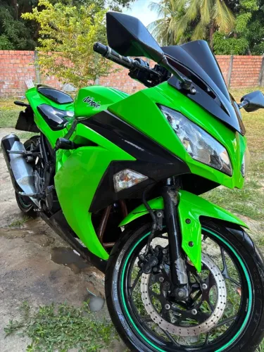 Kawasaki Ninja 300 em excelente estado!