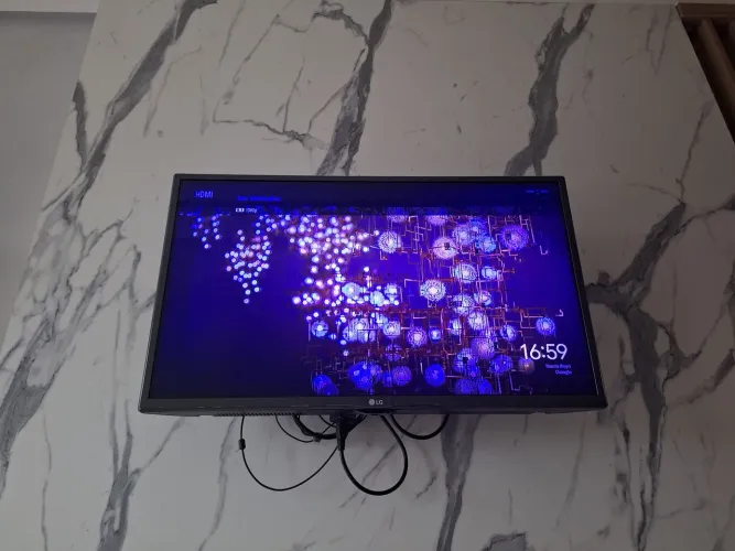 Vendo TV LG 32 - Tela Azulada