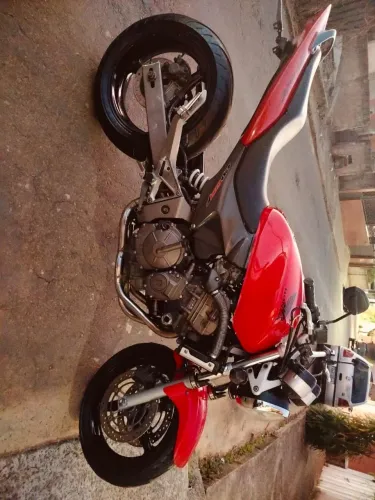 Vendo Hornet 2005 carburada