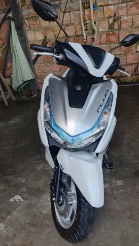 Vende se moto yamara