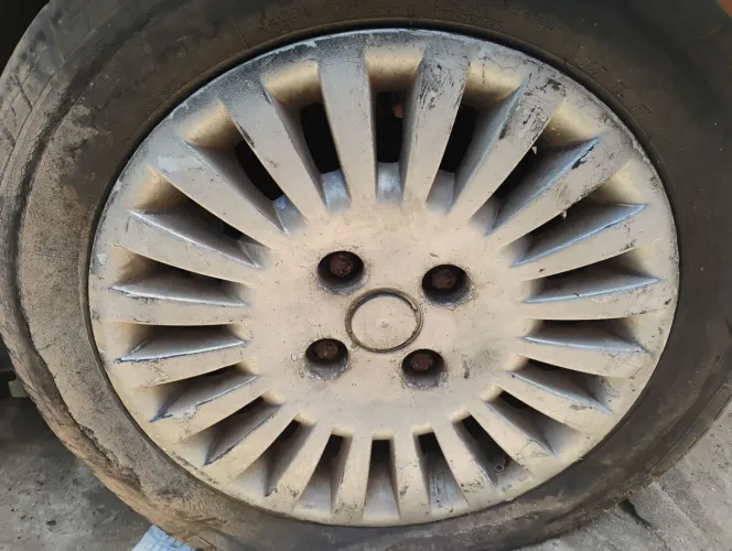 Rodas de Liga leva Citroen