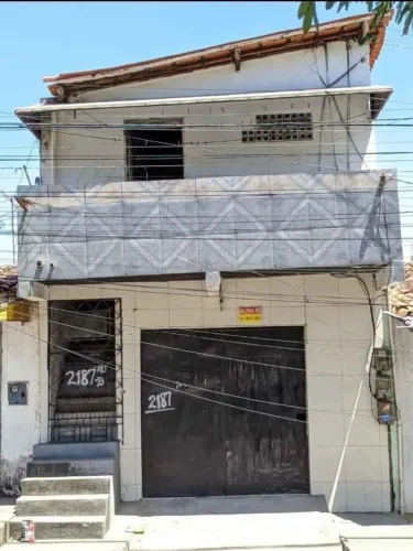 Vendo casa duplex na avenida Mozart Lucena com kitnets prontas pra quem quiser alugar