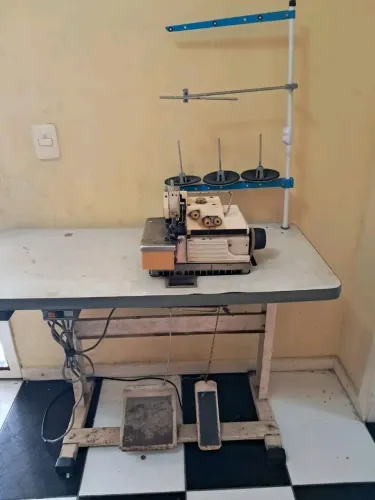 Maquina de costura 