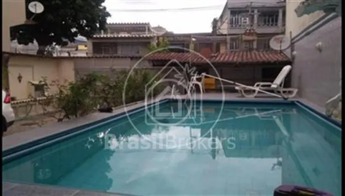 Casa à venda com 200,00m² e 3 quartos em Vista Alegre, Rio de Janeiro - rj