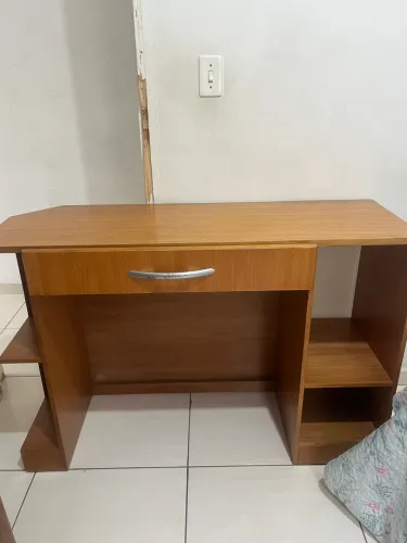 Escrivaninha madeira 