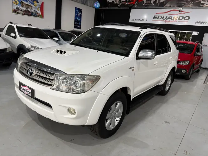 Toyota Hilux SW4 SRV D4-d 4X4 3.0 TDI Dies. AUT 2011