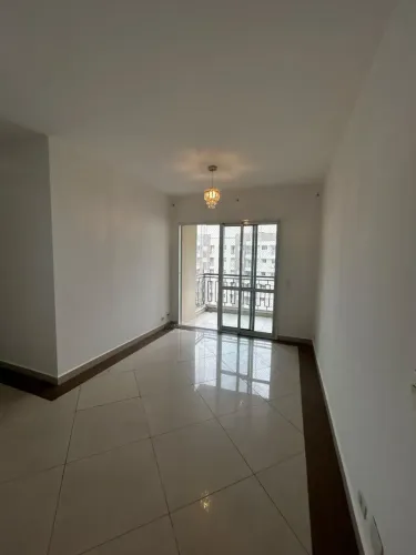 Imóvel para aluguel possui 84 metros quadrados com 3 quartos